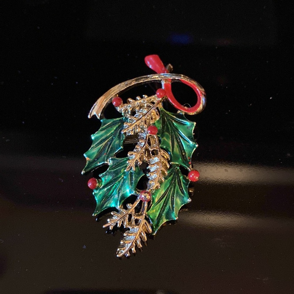 Vintage Gerry’s Christmas Holly Pin